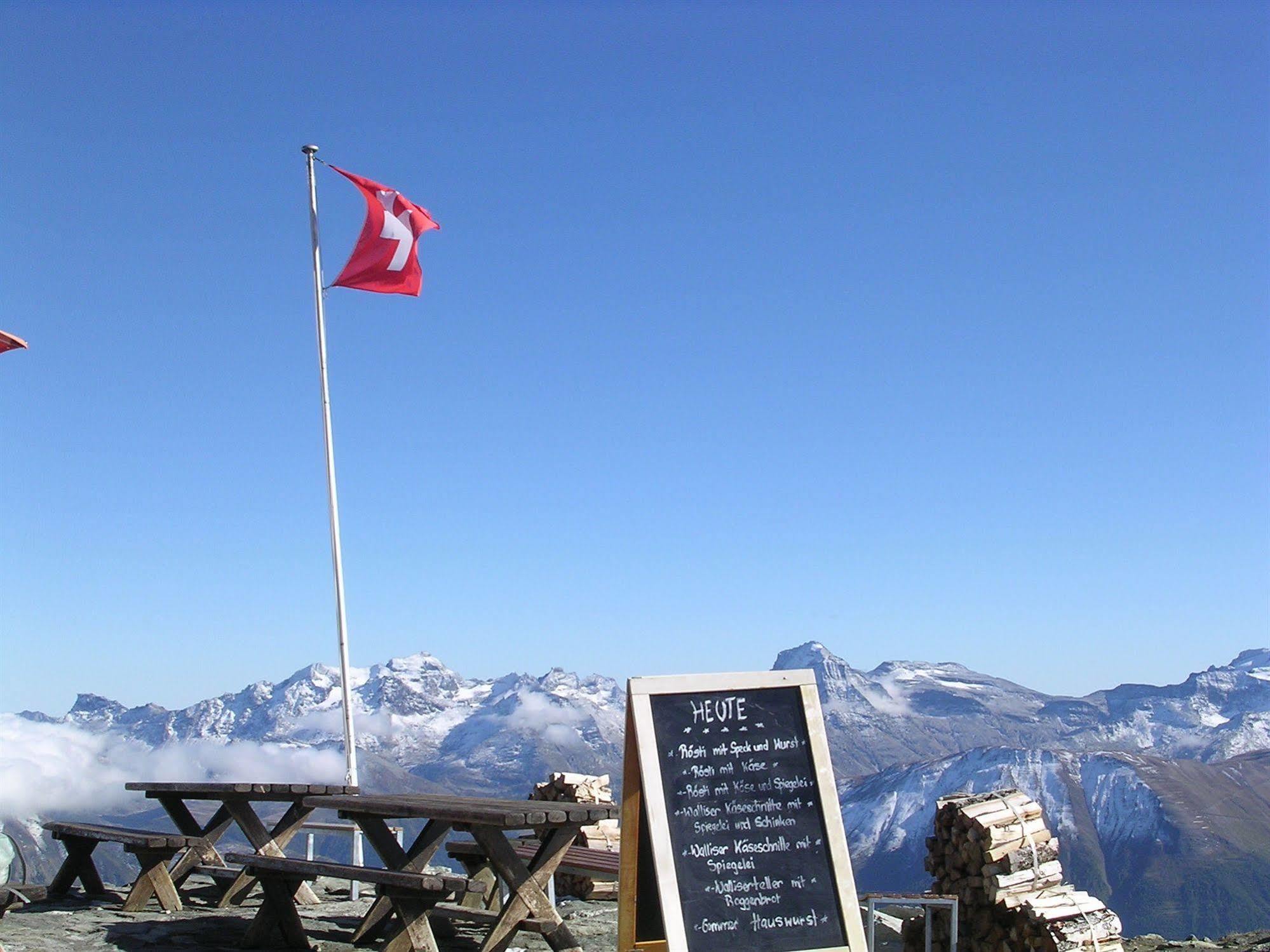 Chalet Des Alpes Bed and Breakfast Crans-Montana Eksteriør billede